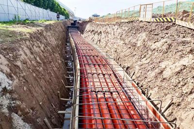 用“掃雷”施工法推進(jìn)電纜鋪設(shè)，二航局助力車谷新能源汽車產(chǎn)業(yè)“加速跑”